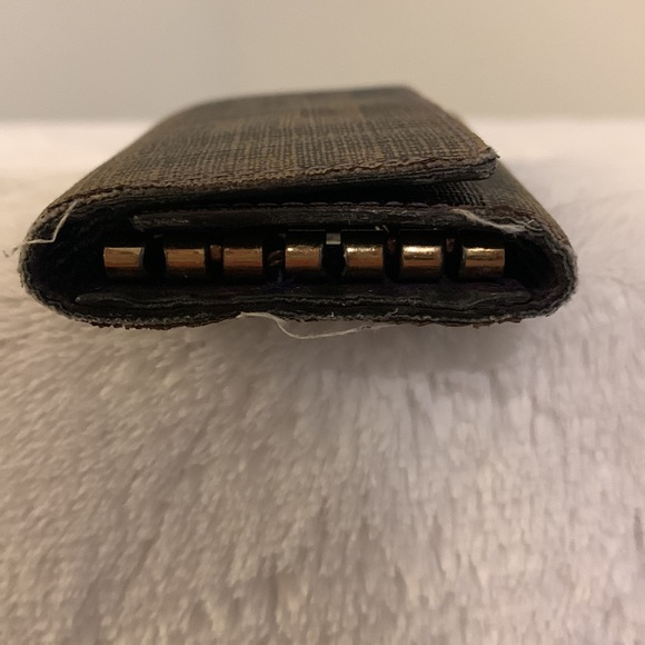 Authentic Fendi Key ๐ Holder - Picture 8 of 15
